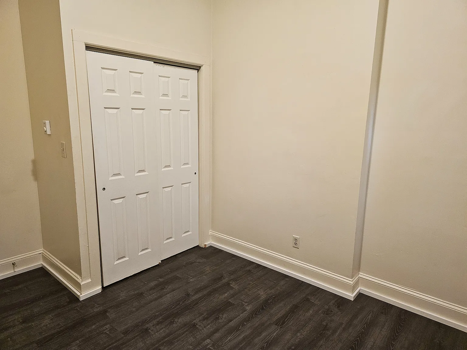 2 bed, 900 sqft, $1,275 — Photo 4