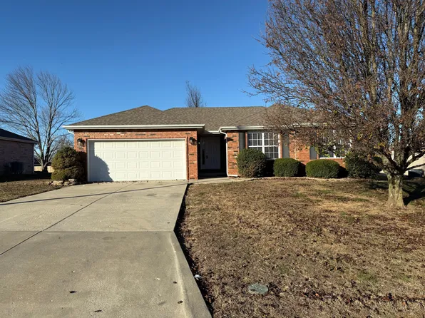 5717 S Shiloh Battle Court, Brookline, MO 65619