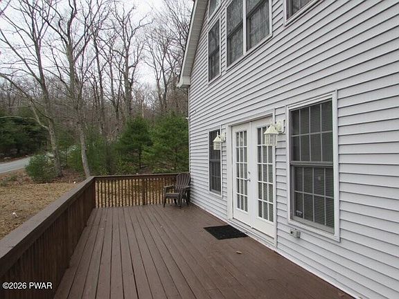4th image of 121 Canterbrook Dr