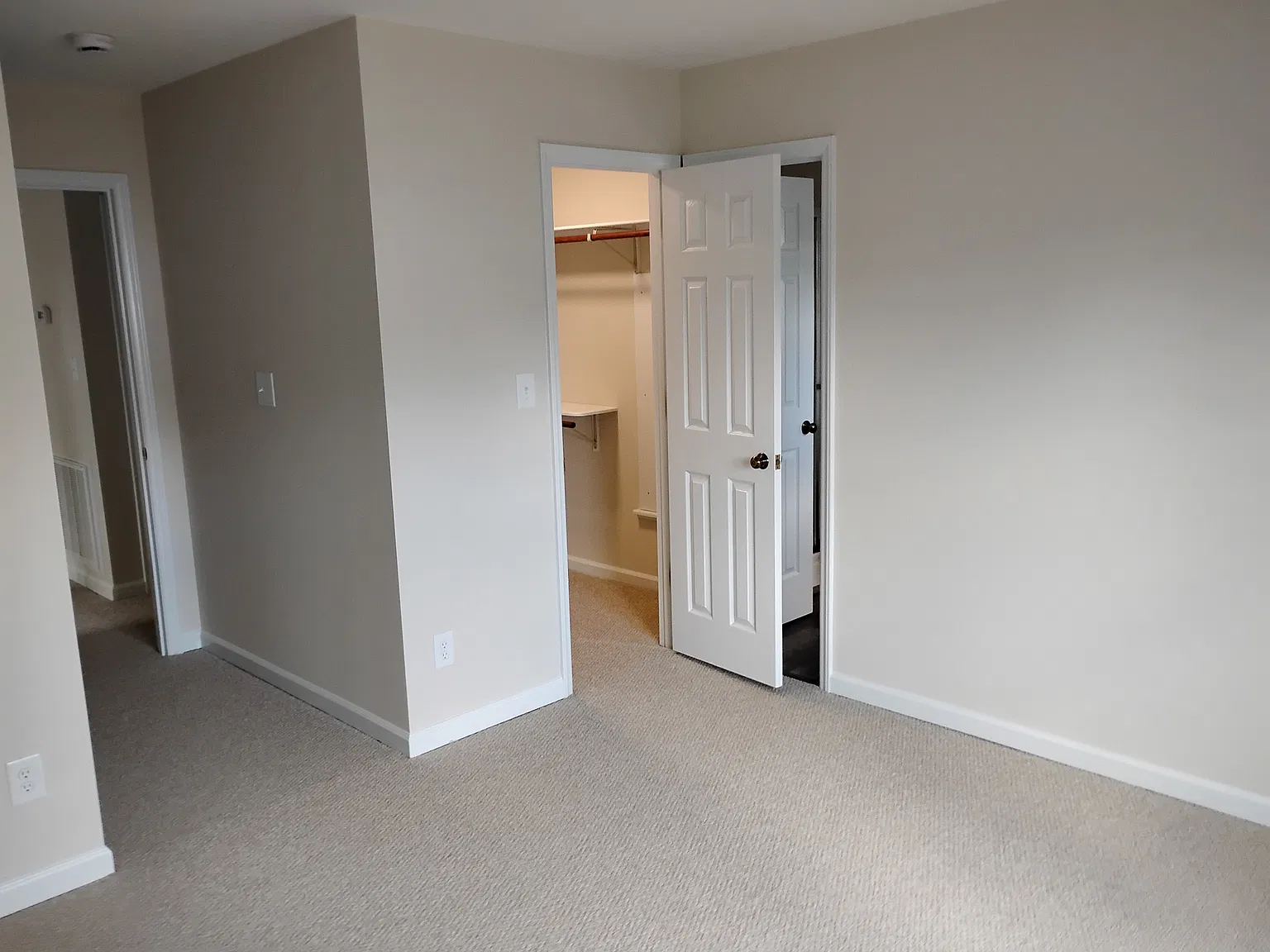 136 Geronimo Ct — Photo 2