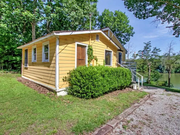 565 Lago Vista Dr, Lebanon, TN 37087