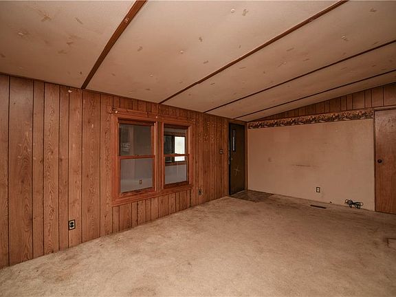 5th image of 811 S Illinois St