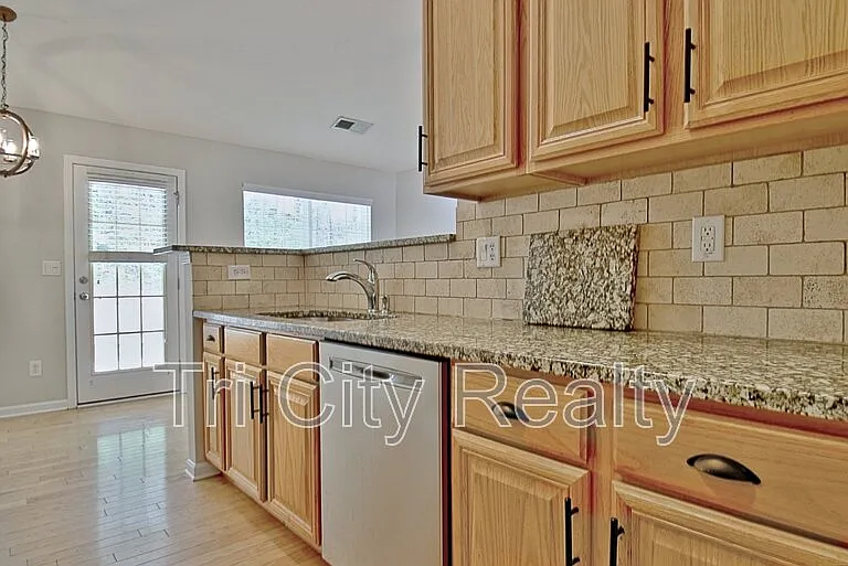 341 Hunterian Pl — Photo 19