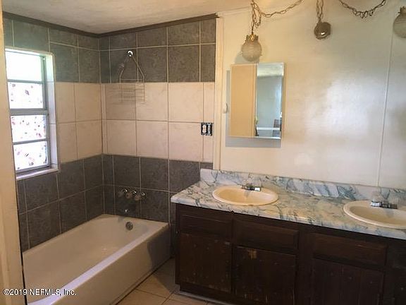4th image of 3111 NW 216th St