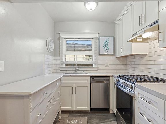 4th image of 720 Ocean View Ave