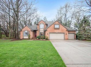 1666 Whitewood Dr SW, Wyoming, MI 49519