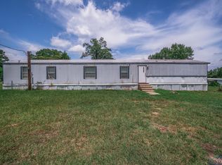203 E Iris St, Ore City, TX 75683