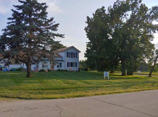 6035 W Hanover Rd, Janesville, WI 53548
