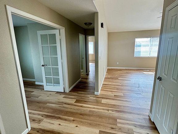 2nd image of 1682 Kensington Dr