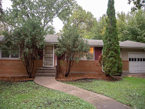 Front of the house has two entrances. One into living room the other between the garage and the main house which is the mudroom. Great for having guests during the winter so that you do not track snow into the house.