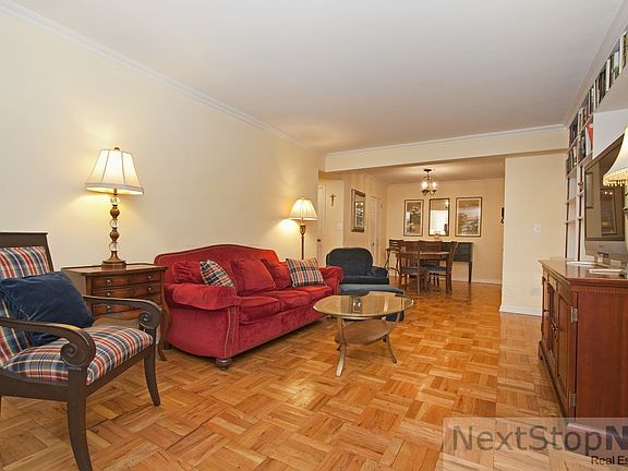 3rd image of 301 E 48th St APT 2H