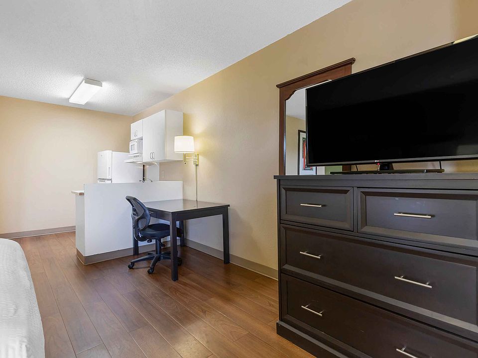 Studio Suite - 1 Queen Bed