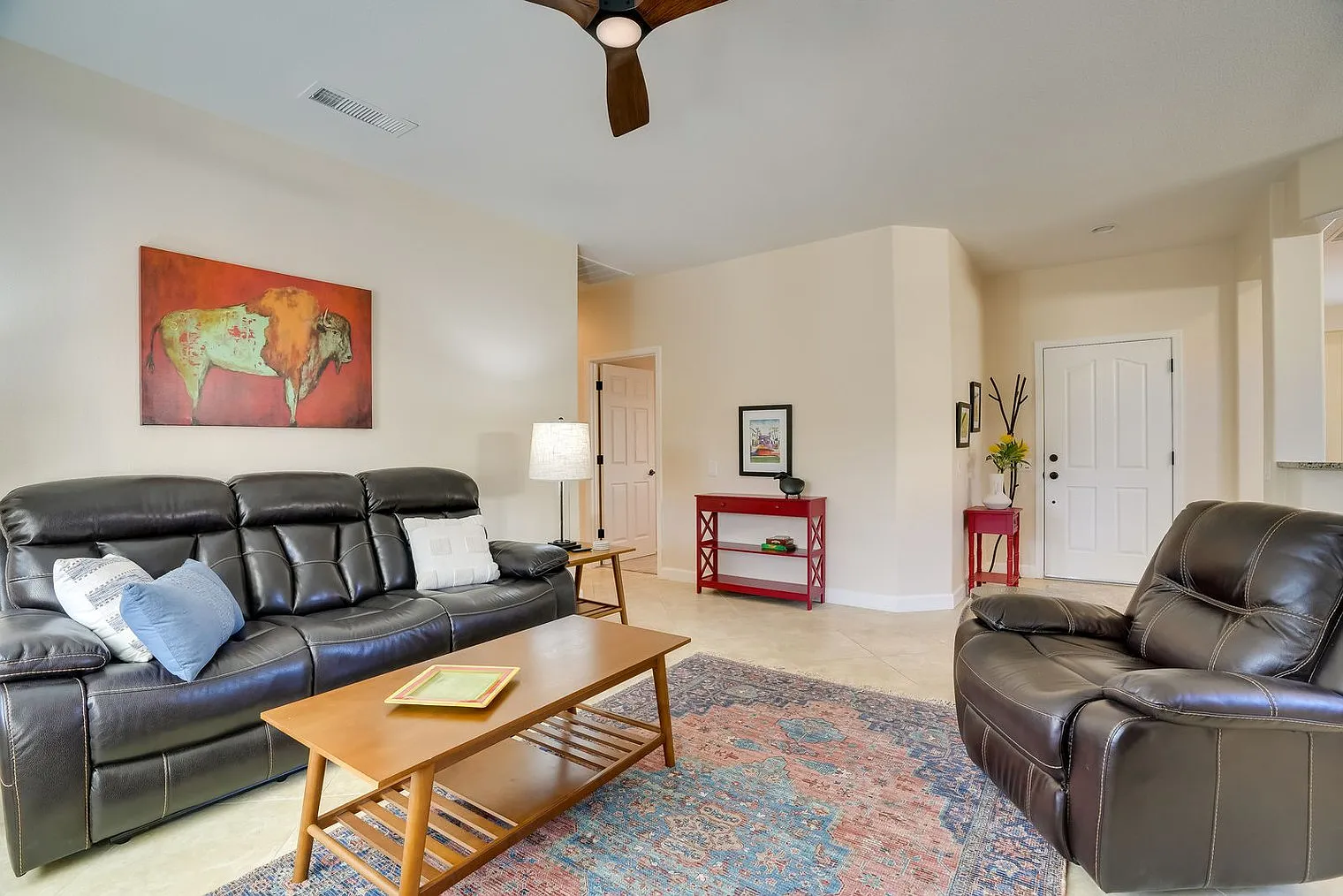 2 bed, 2.0 bath, 1399 sqft, $4,257 — Photo 3