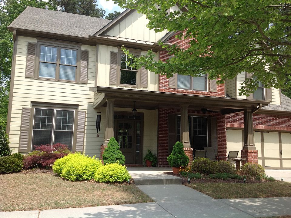Great curb appeal