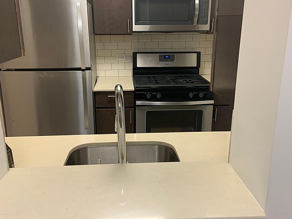 4th image of 2763 Morris Ave