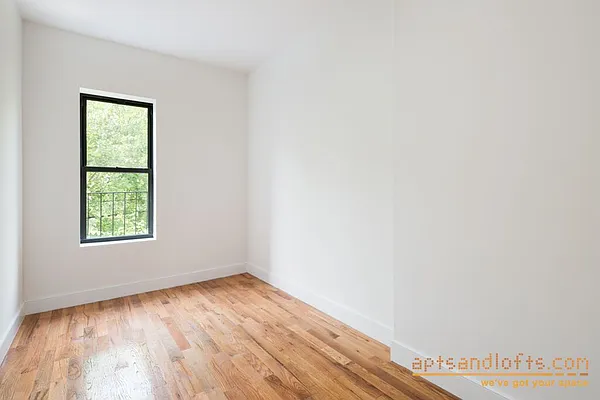 Rented by aptsandlofts.com | media 4