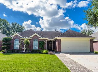 5009 Parkcrest Dr, La Porte, TX 77571