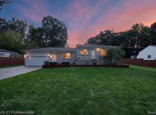 2494 Frankson Ave, Rochester Hills, MI 48307