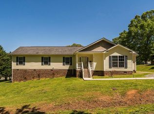 107 Collins Ave, Hillsborough, NC 27278