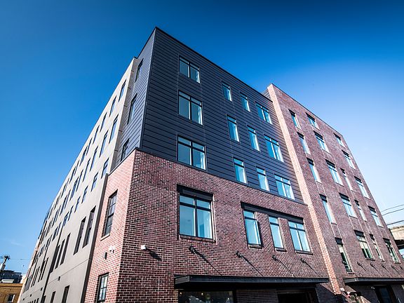 2nd image of 120 Green St #Tl-207