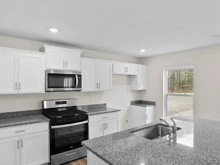 868 Wolverine Ln — Photo 7