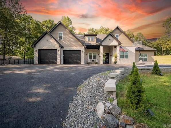 820 N Moore Rd, Hot Springs, AR 71913