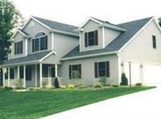 1121 Upland Ridge Dr, Fort Wayne, IN 46825