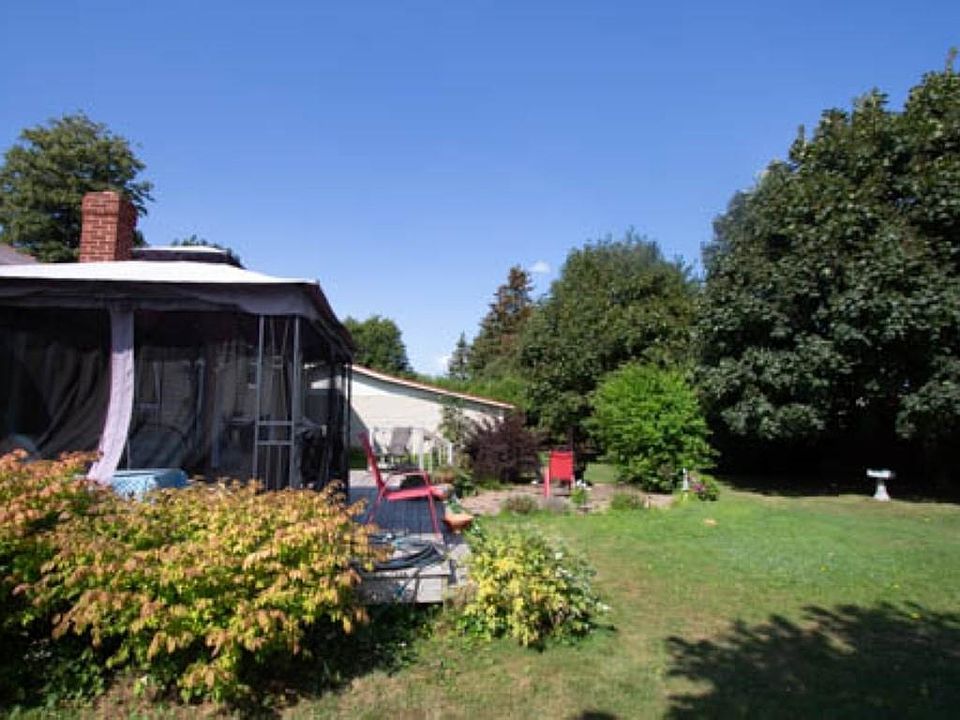 2nd image of 101 Doyle Ct