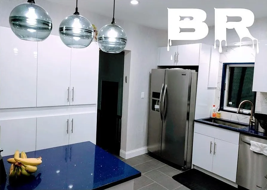 3 bed, 3.0 bath, 1207 sqft, $5,280 — Photo 4