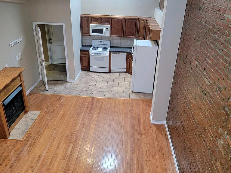 1214 Annin St #3 — Photo 1