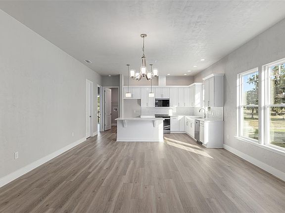 4th image of 1055 NW 132nd Blvd