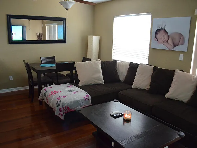 297 Sterling Springs Ln — Photo 2