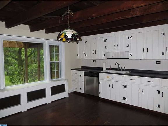 4th image of 408 Penn Titusville Rd