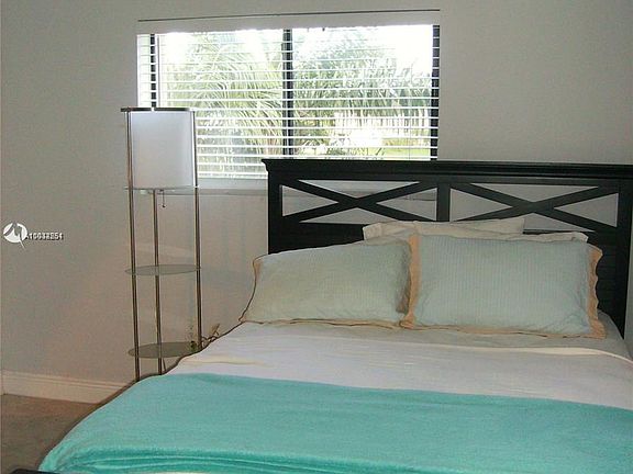5th image of 450 Palm Cir W 207 #207