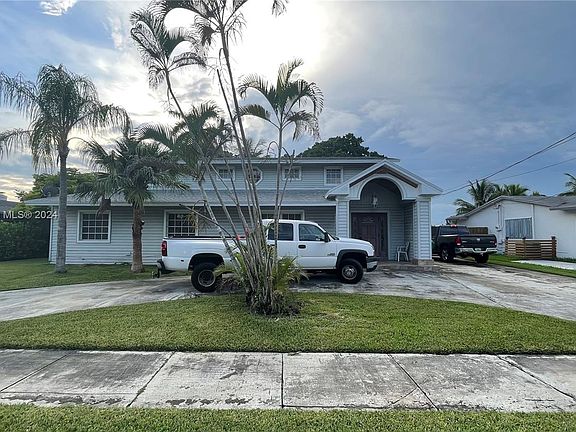 2nd image of 20130 Bel Aire Dr