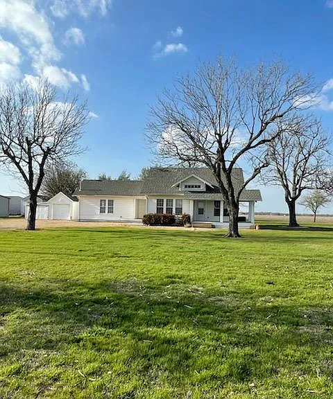 2451 N State Highway 95 — Photo 1