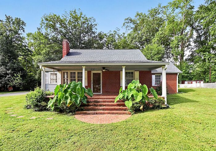 1st image of 2976 Shady Ln