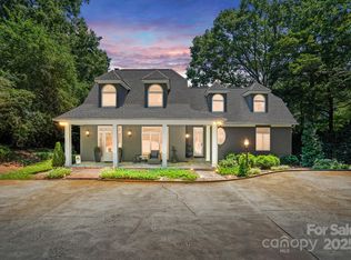 7040 Hyde St, Sherrills Ford, NC 28673