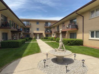 6136 S Kensington Ave #E, La Grange, IL, 60525