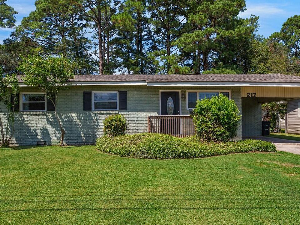 217 Dahlia St, New Iberia, LA 70563 | Zillow