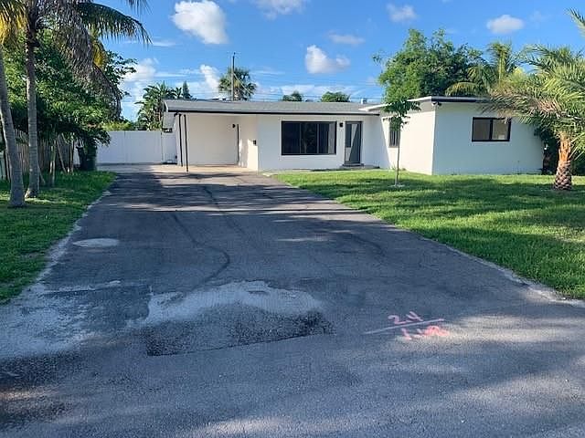 1st image of 2885 SW 13th St