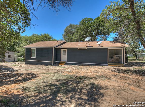 5th image of 276 Hickory Hill Dr