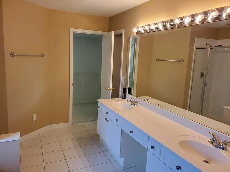 9708 Northfork Dr — Photo 41