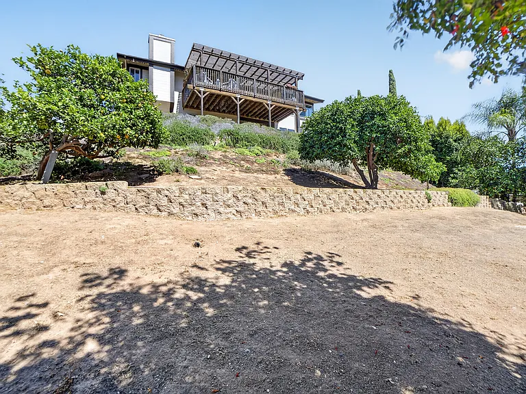 14058 Tierra Bonita Rd — Photo 23