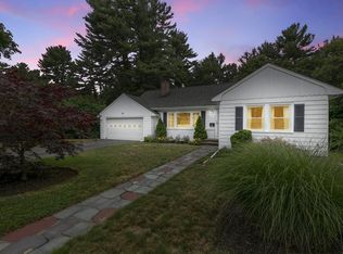 4 Richards Rd, Lynnfield, MA 01940