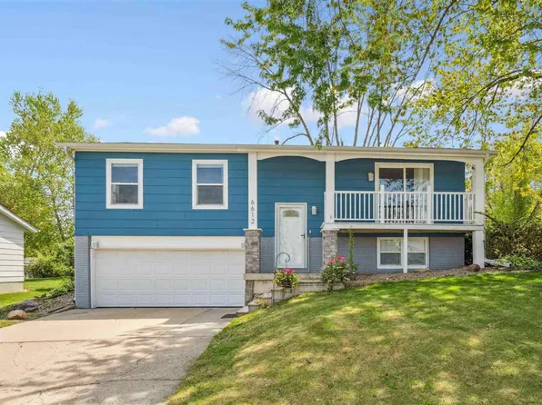 6612 Kent Dr NE, Cedar Rapids, IA 52402