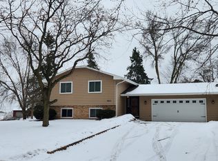 9665 99th Pl N, Maple Grove, MN 55369