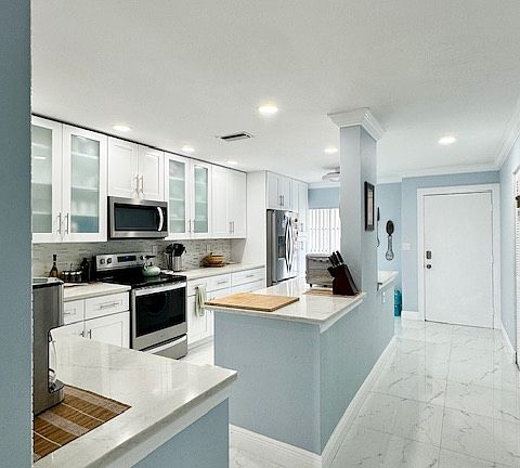 3rd image of 5675 Queen Palm Ct APT E