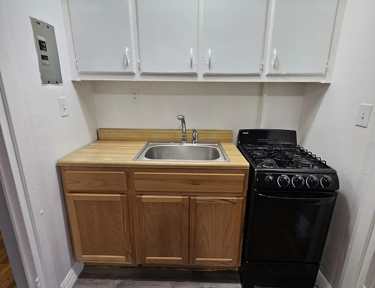 Studio, $1,250 — Photo 2