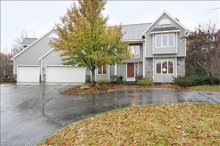 1st image of 7926 Sheridan Trl NE